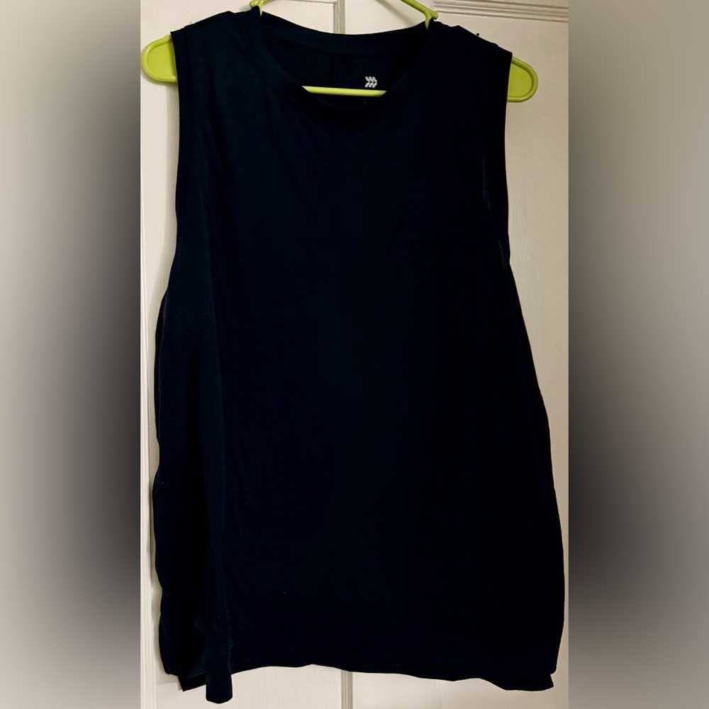 Workout shirt / tank top